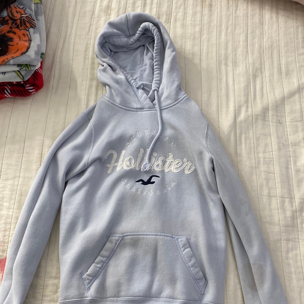 Hollister sweater